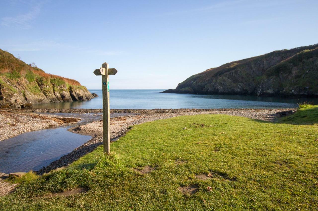 Ty Pren Bach Villa Maenclochog Exterior photo